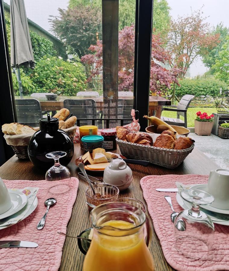 Entre Monts Et Collines B&B Et Spa En Option エクステリア 写真