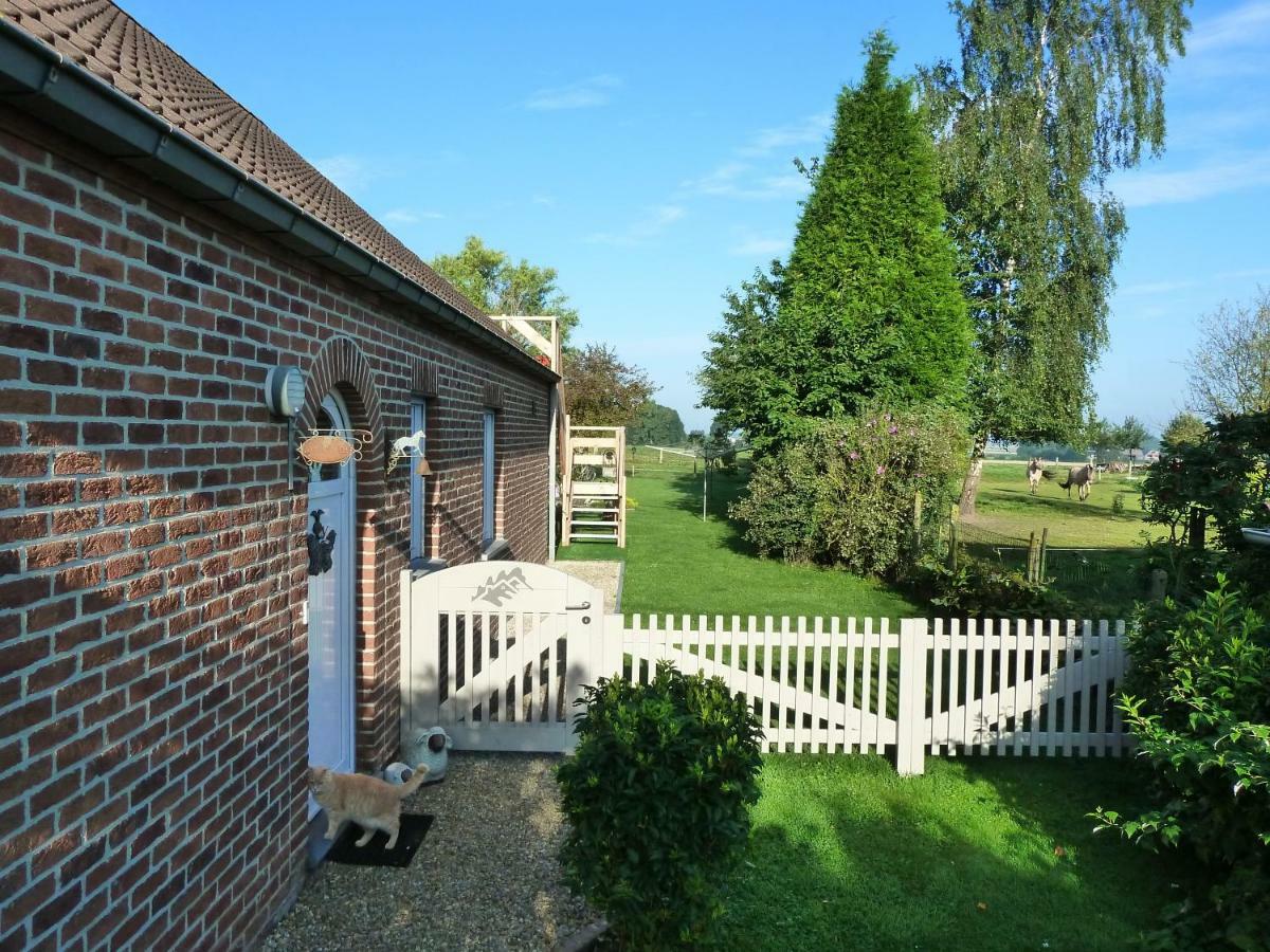 Entre Monts Et Collines B&B Et Spa En Option エクステリア 写真